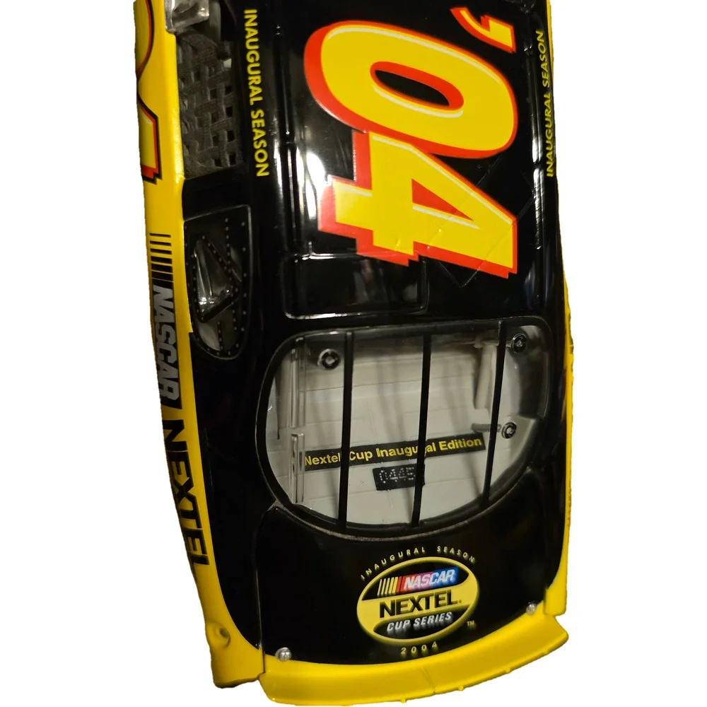 2004 NASCAR Nextel Cup Inaugural Season Program Car Monte Carlo 1:24 Nascar
